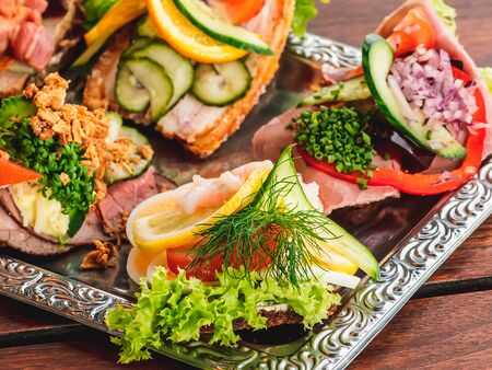 Невеликі затишні зустрічі з smørrebrød